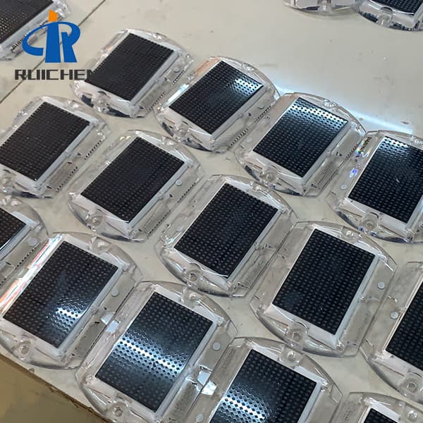 Unidirectional Solar Stud Light For Pedestrian Crossing In Malaysia